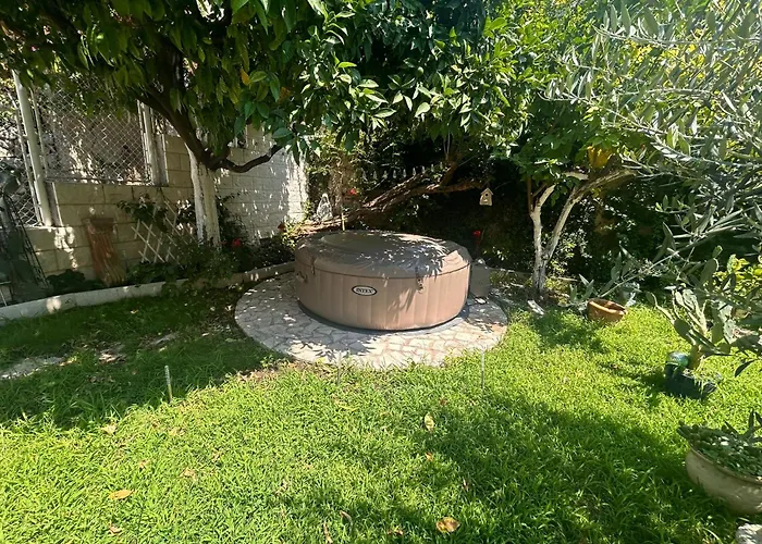 Garden Antique With Bubble Spa