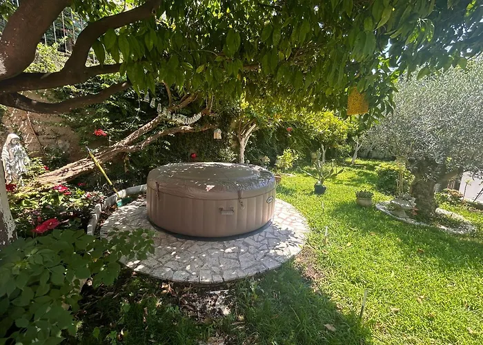 Garden Antique With Bubble Spa