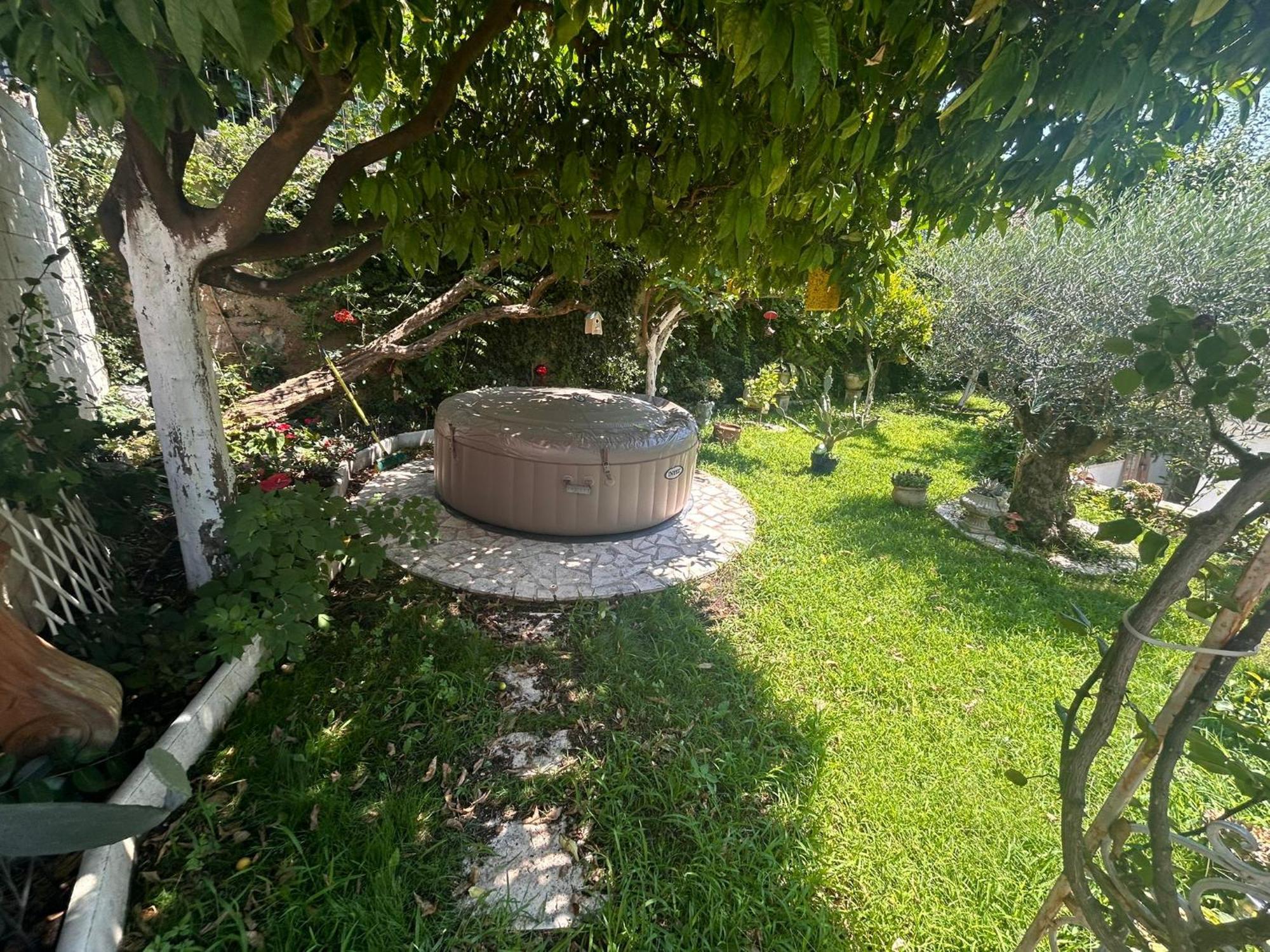 Garden Antique With Bubble * Dubrovnik