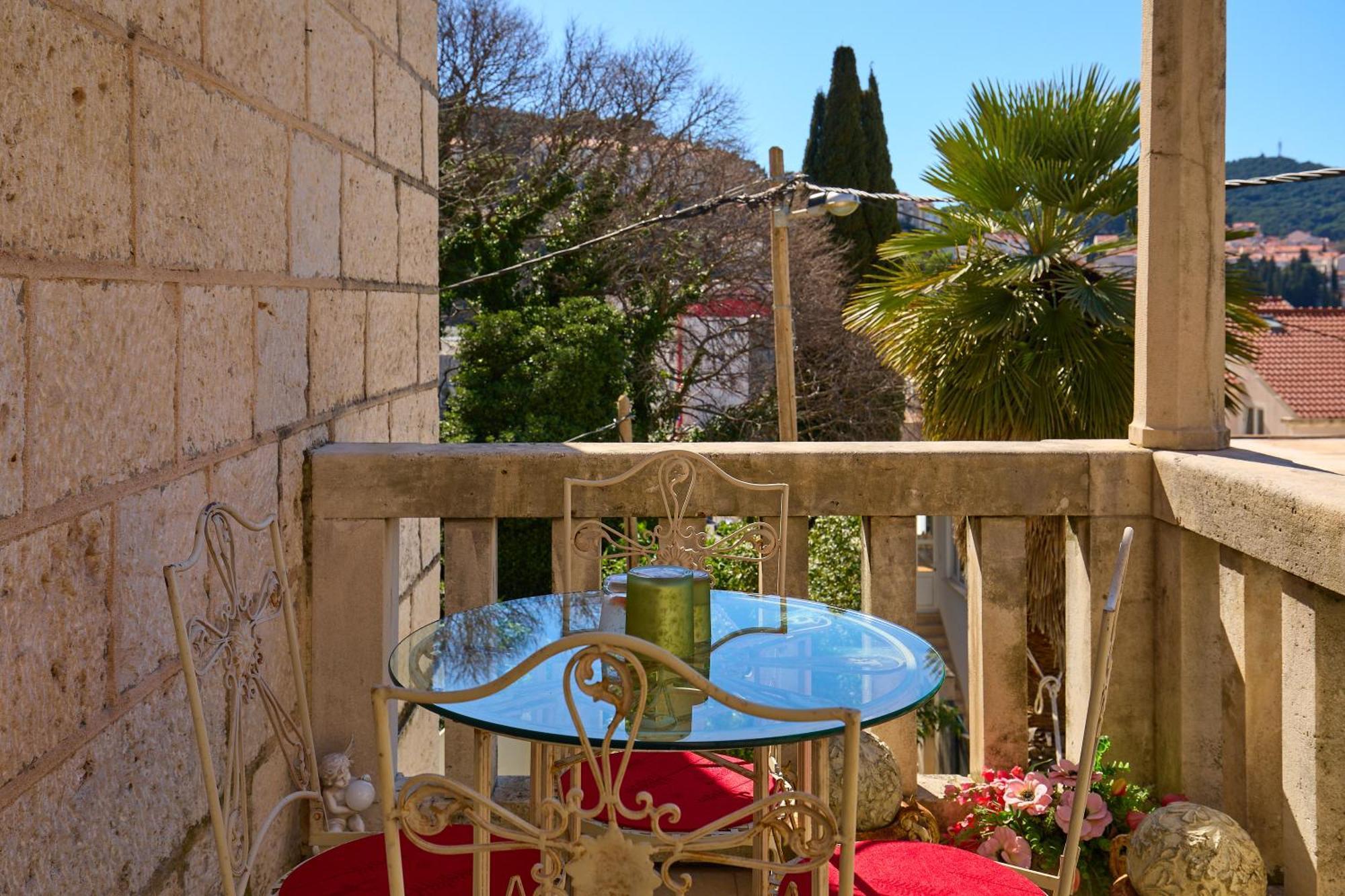 Apartament Garden Antique With Bubble